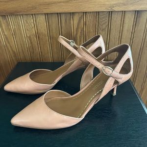 Enzo Angiolini, size 7 heels.
